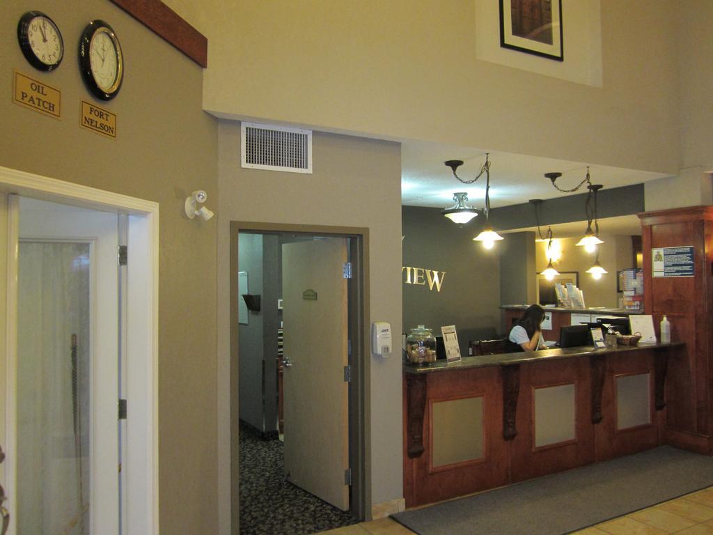 Lakeview Inns & Suites - Fort Nelson Zewnętrze zdjęcie