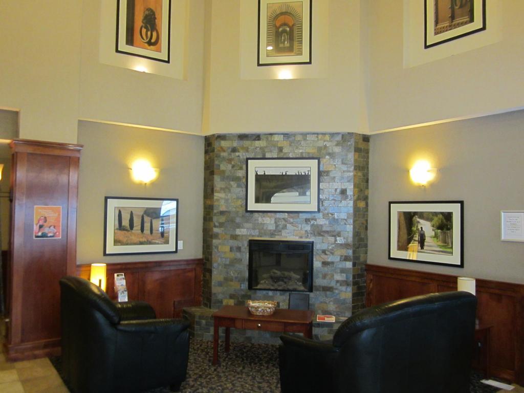 Lakeview Inns & Suites - Fort Nelson Zewnętrze zdjęcie