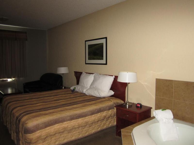 Lakeview Inns & Suites - Fort Nelson Zewnętrze zdjęcie